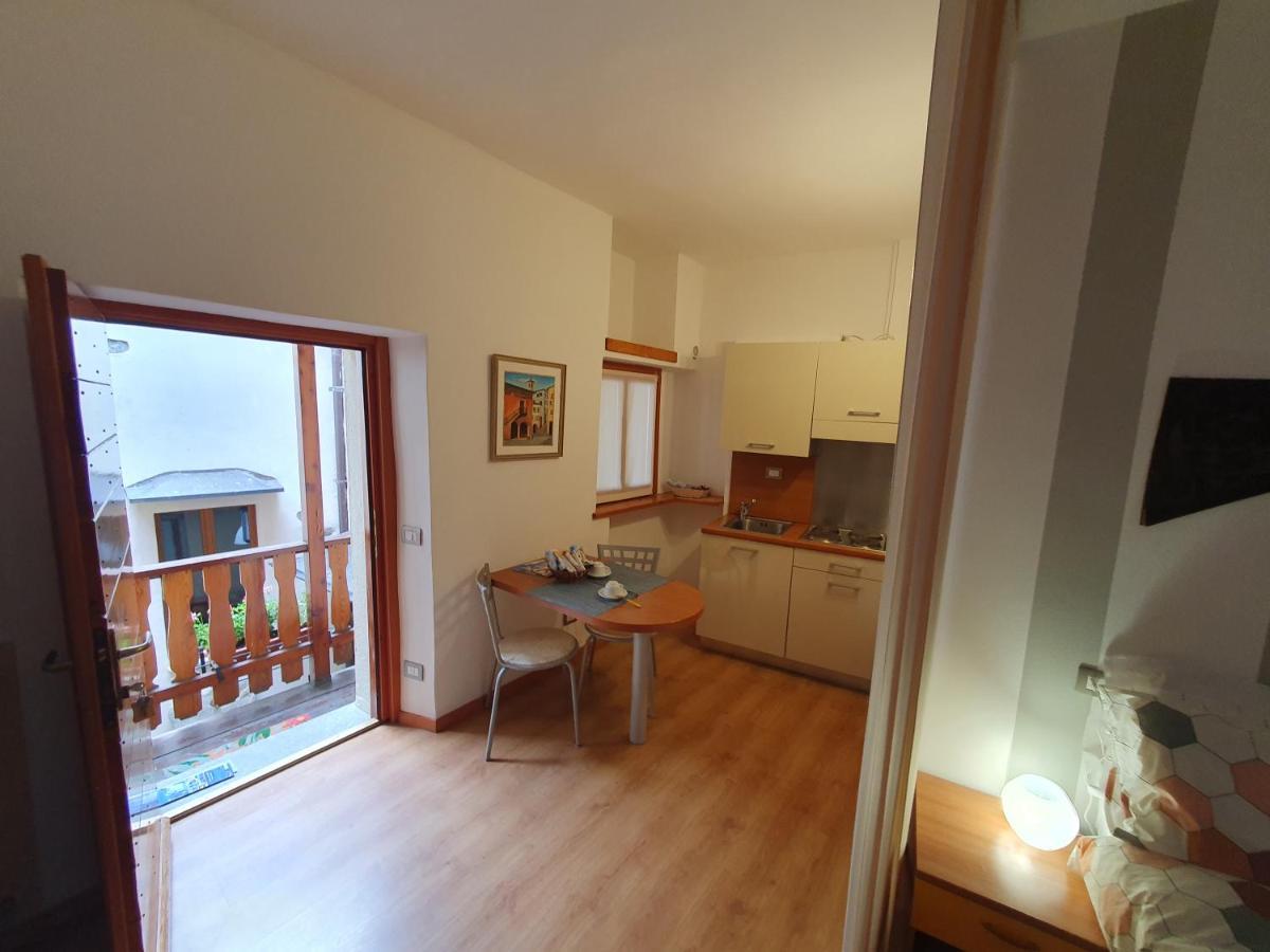 Appartamenti Vacanze E Camere Roccetta Fiorita ペッテナスコ 部屋 写真