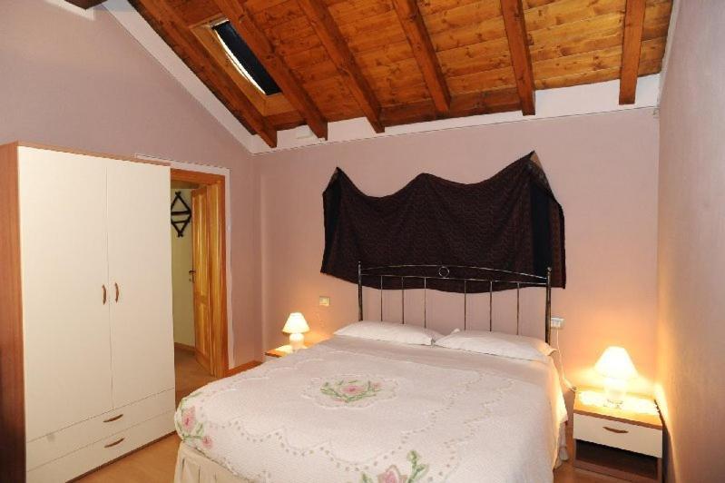 Appartamenti Vacanze E Camere Roccetta Fiorita ペッテナスコ エクステリア 写真