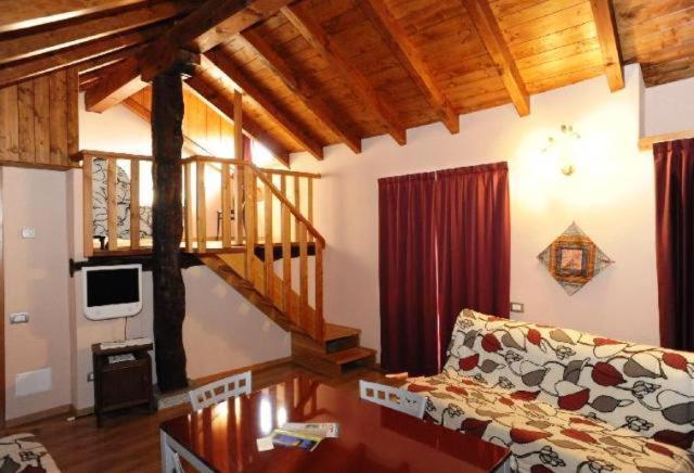 Appartamenti Vacanze E Camere Roccetta Fiorita ペッテナスコ エクステリア 写真